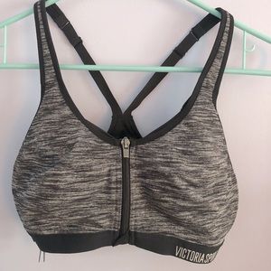 Victoria’s Secret Knockout Front-Close sports bra